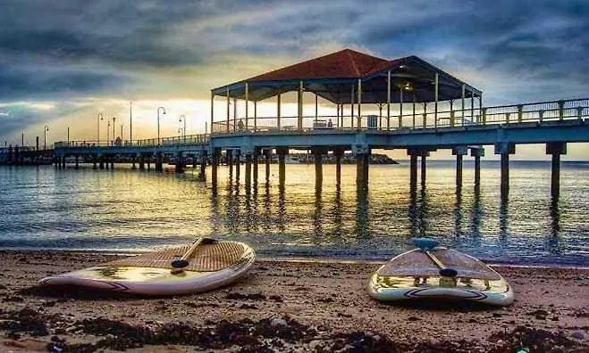 Holiday home Chic Family Friendly 4Br Retreat Near Redcliffe Villa Scarborough Australia