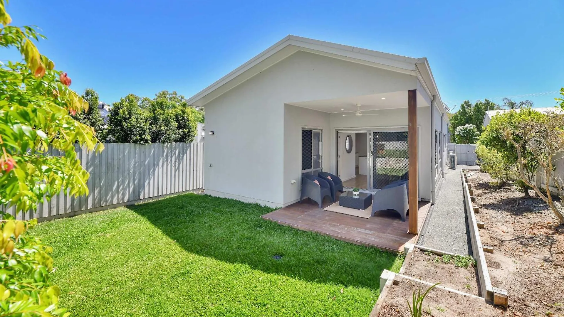 Chic Family Friendly 4Br Retreat Near Redcliffe Villa Scarborough Holiday home