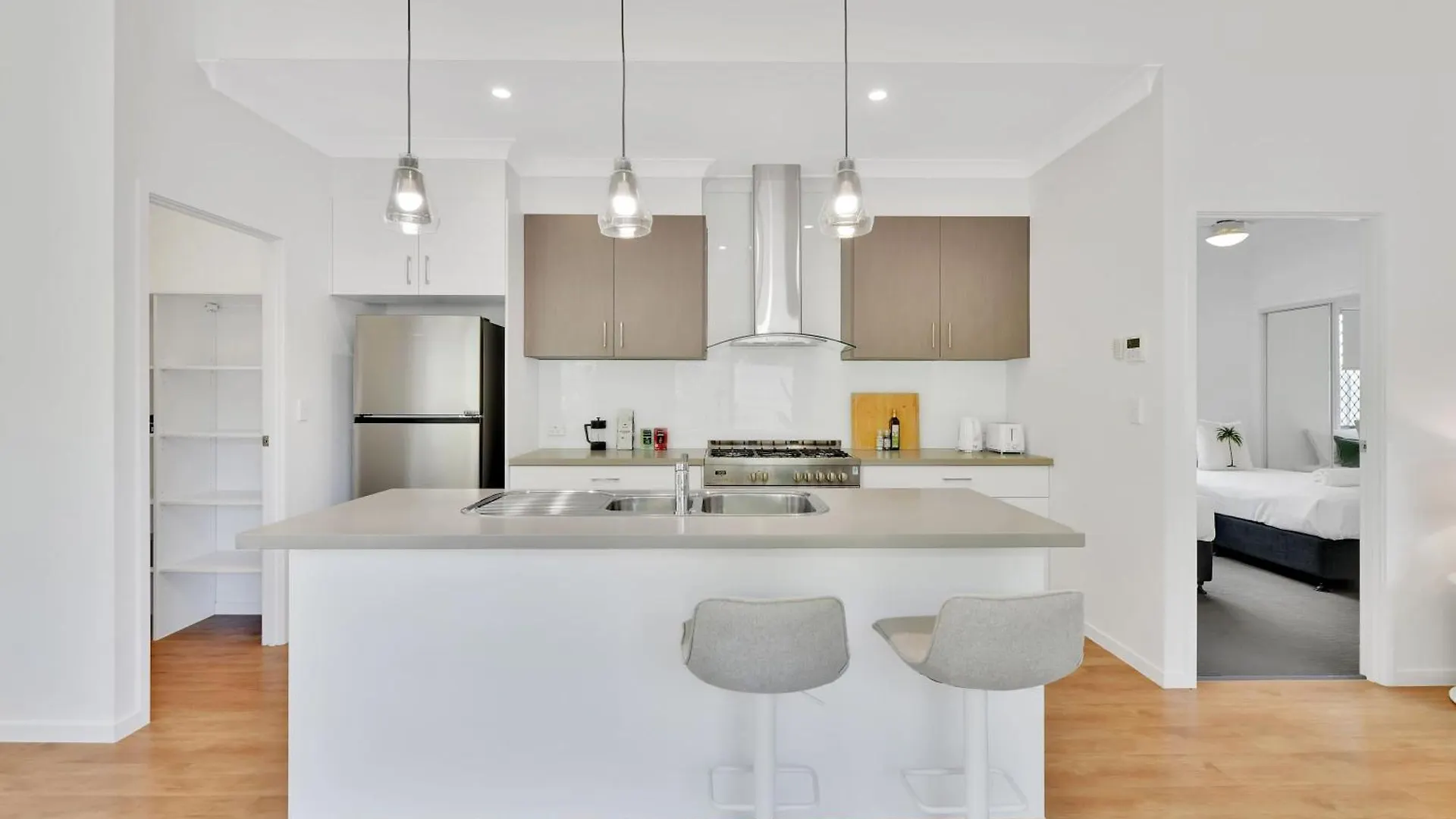 Holiday home Chic Family Friendly 4Br Retreat Near Redcliffe Villa Scarborough